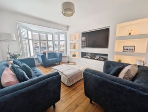 Photo 11- click for photo gallery